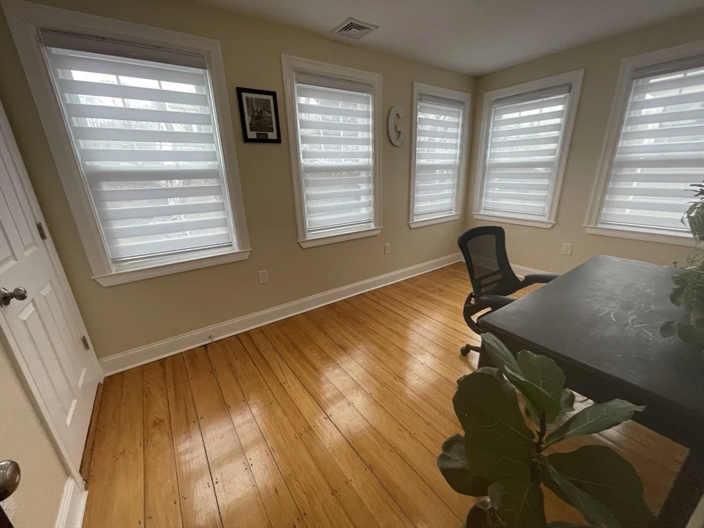 6 bed, 3 bath apartment for rent at 79 Park St, Boston — photo 9 of 18