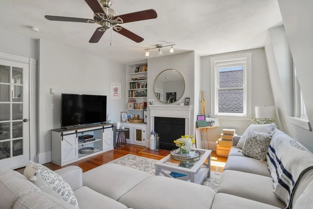2 bed, 1 bath apartment for rent at 79 Pearl St Unit 3, Charlestown — photo 2 of 21