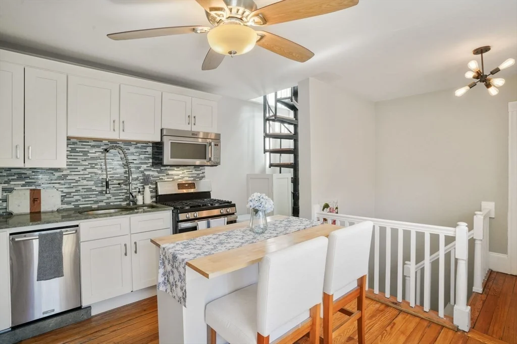 2 bed, 1 bath apartment for rent at 79 Pearl St Unit 3, Charlestown — photo 6 of 21