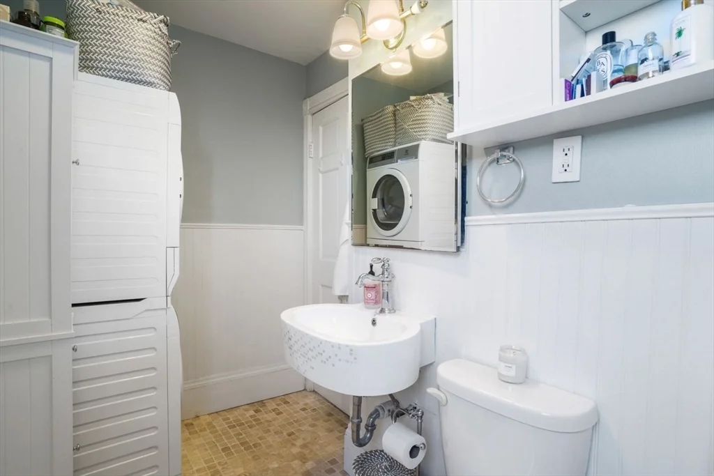 2 bed, 1 bath apartment for rent at 79 Pearl St Unit 3, Charlestown — photo 16 of 21