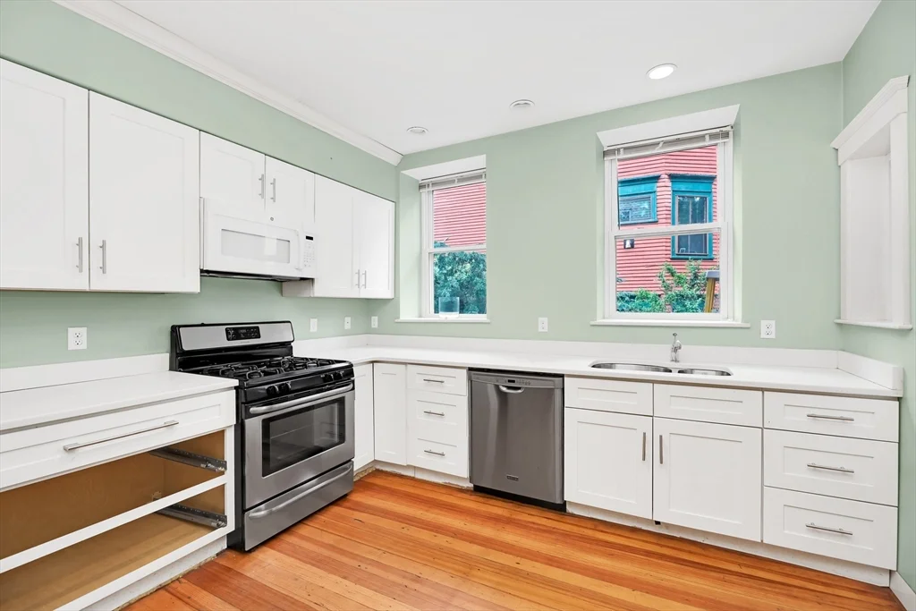 4 bed, 3 bath apartment for rent at 79 Perkins St Unit 1, Jamaica Plain — photo 1 of 19