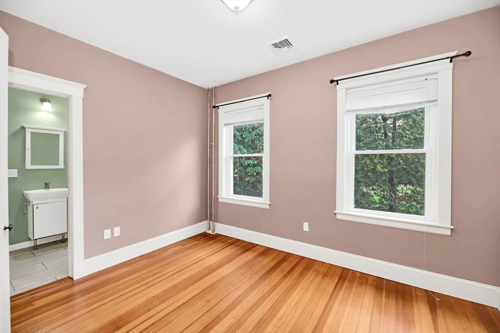 4 bed, 3 bath apartment for rent at 79 Perkins St Unit 1, Jamaica Plain — photo 11 of 19