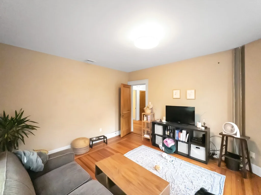 4 bed, 3 bath apartment for rent at 79 Perkins St Unit 2, Jamaica Plain — photo 12 of 19