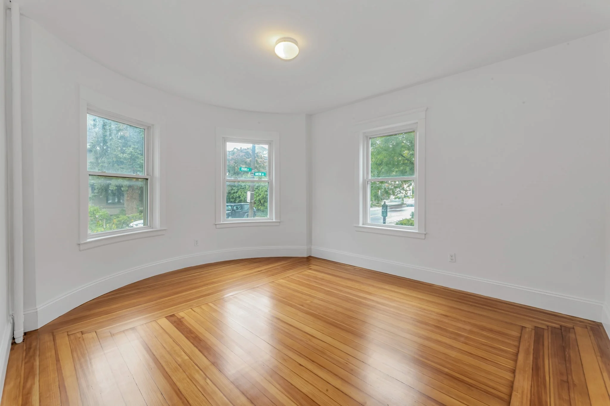 4 bed, 3 bath apartment for rent at 79 Perkins St Unit 2, Jamaica Plain — photo 5 of 17