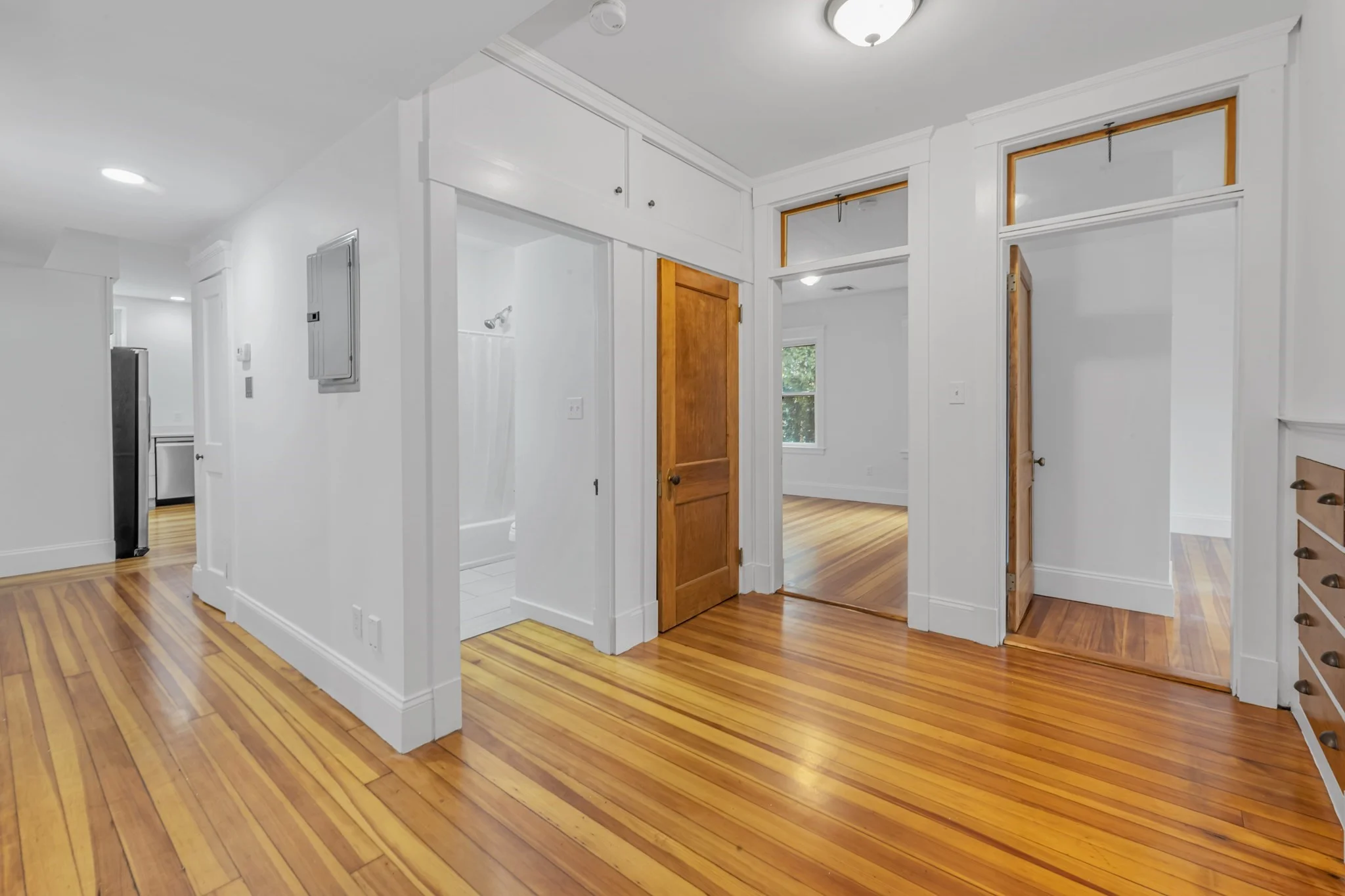 4 bed, 3 bath apartment for rent at 79 Perkins St Unit 2, Jamaica Plain — photo 4 of 17