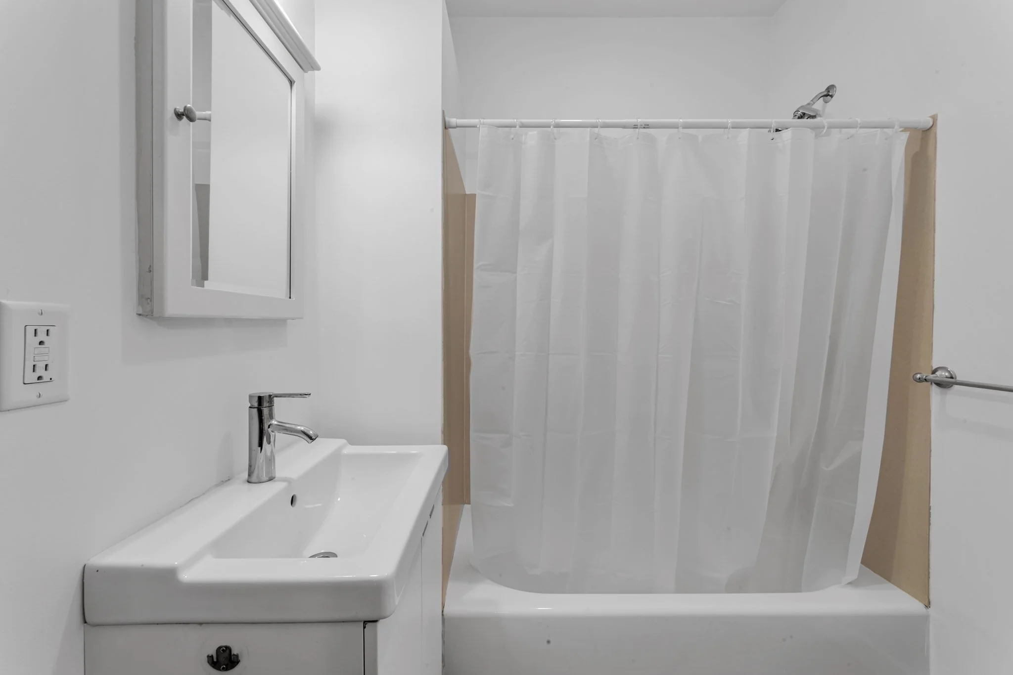 4 bed, 3 bath apartment for rent at 79 Perkins St Unit 2, Jamaica Plain — photo 14 of 17