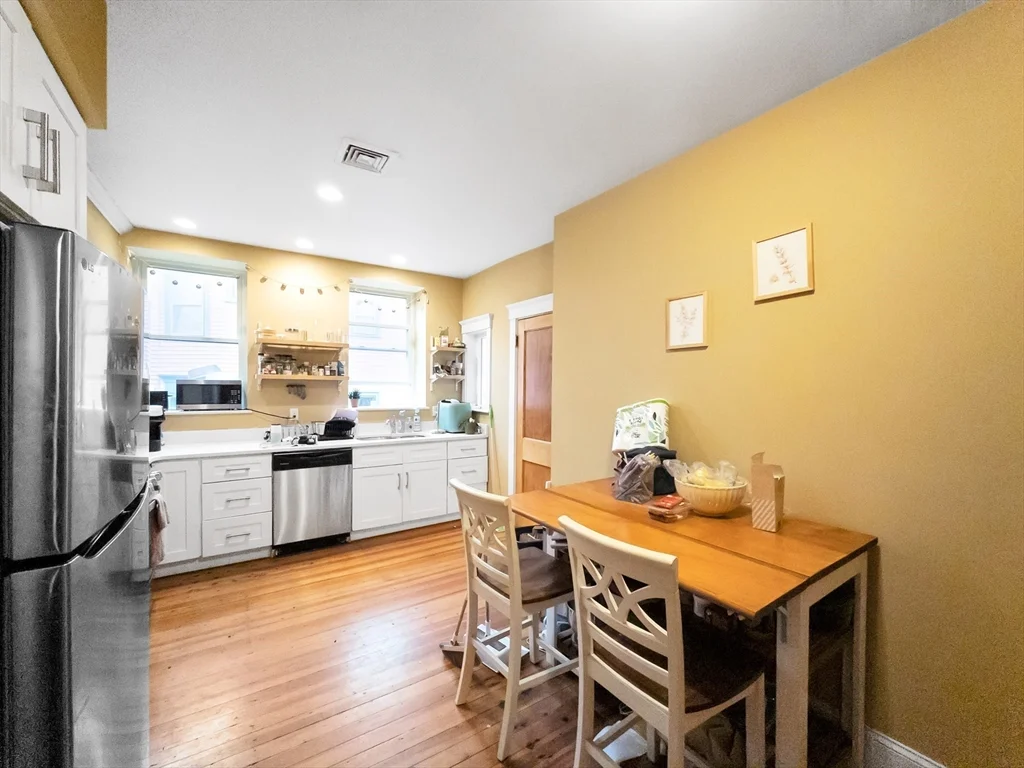 4 bed, 3 bath apartment for rent at 79 Perkins St Unit 2, Jamaica Plain — photo 2 of 19