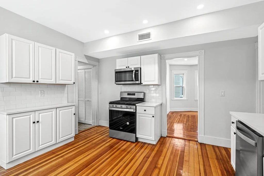4 bed, 1 bath apartment for rent at 79 Pleasant St Unit 2A, Dorchester — photo 8 of 11