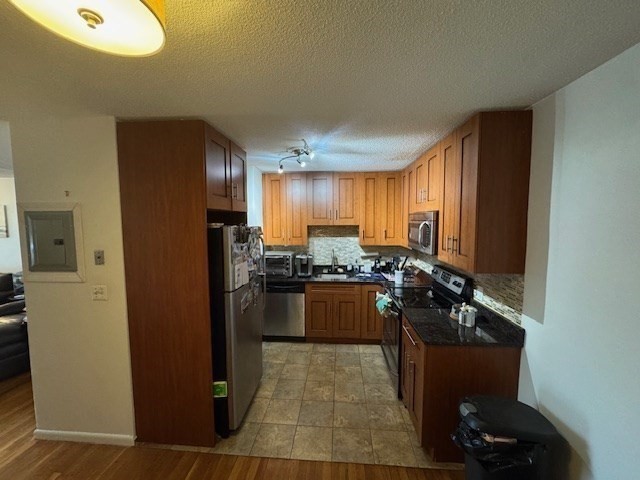 2 bed, 1 bath apartment for rent at 79 Poplar St Unit 10, Roslindale — photo 4 of 10