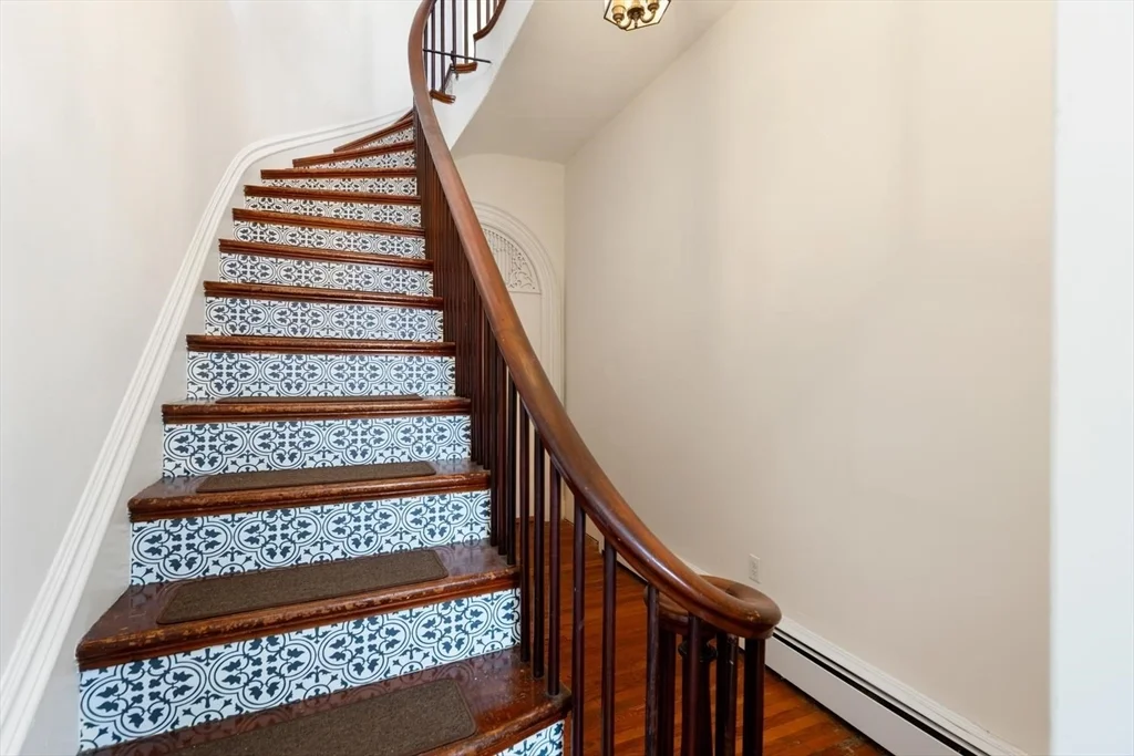 2 bed, 2 bath apartment for rent at 79 Prospect Unit 2, Gloucester — photo 3 of 27