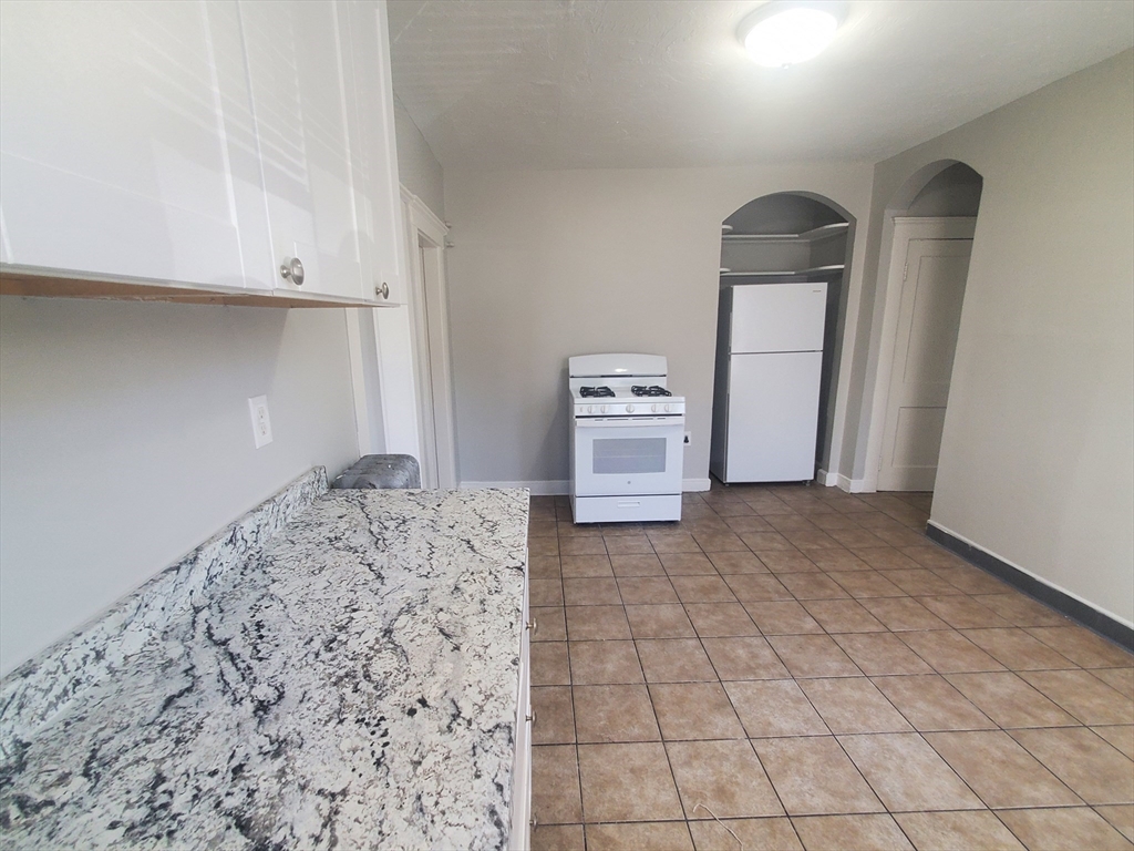 2 bed, 1 bath apartment for rent at 79 Rosseter St Unit 3, Dorchester — photo 2 of 13