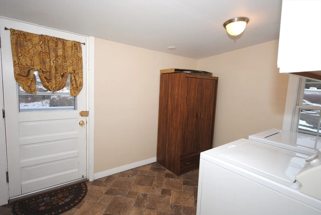 2 bed, 1 bath apartment for rent at 79 School St Unit 79, Northbridge — photo 17 of 19