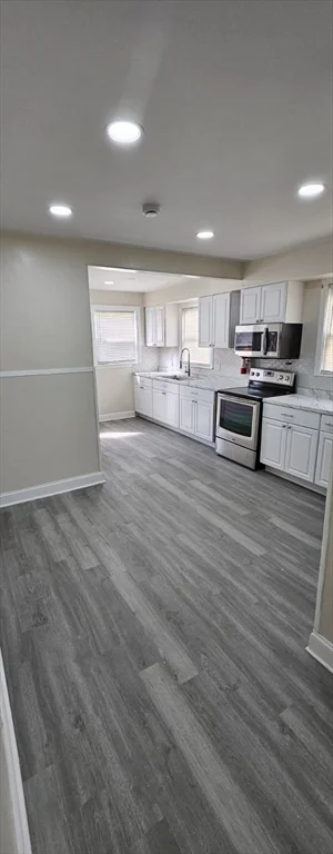 3 bed, 1 bath apartment for rent at 79 Sprague St Unit 1, Dedham — photo 1 of 10