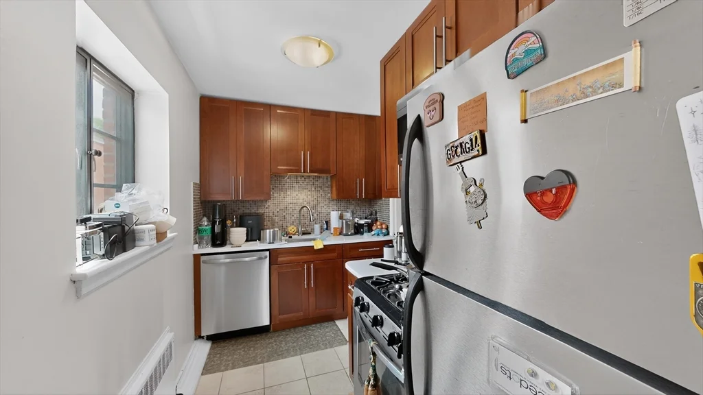 2 bed, 1 bath apartment for rent at 79 Sutherland Rd Unit 5, Brighton — photo 8 of 13