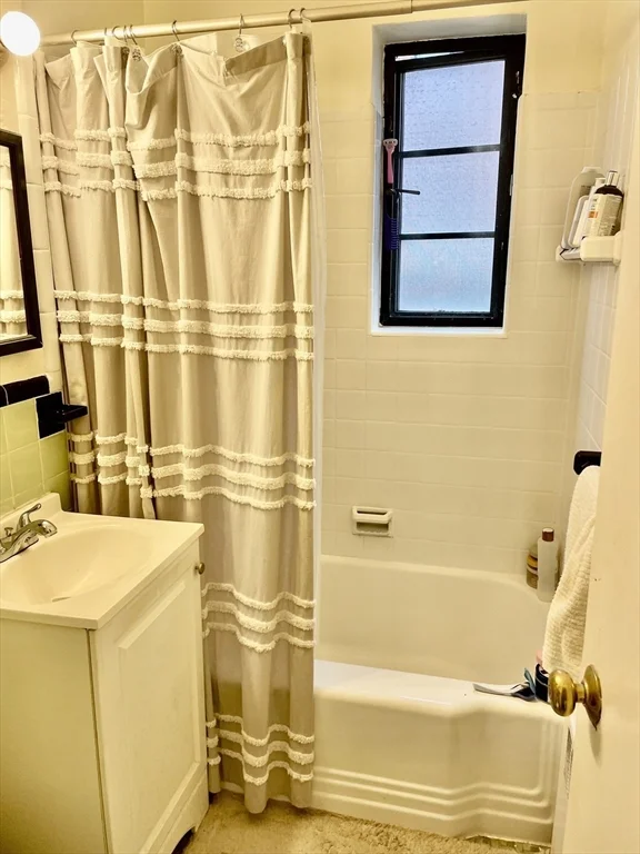 2 bed, 1 bath apartment for rent at 79 Sutherland Unit 1, Brighton — photo 6 of 6