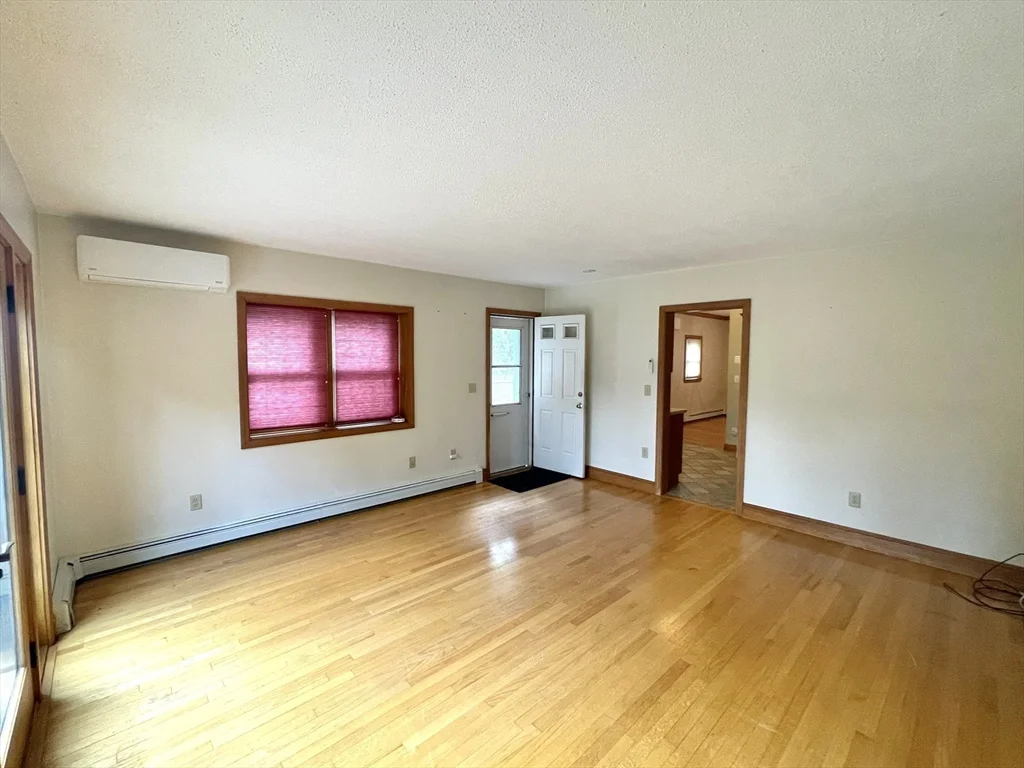 2 bed, 1 bath apartment for rent at 79 Temple Unit 1, Abington — photo 7 of 20