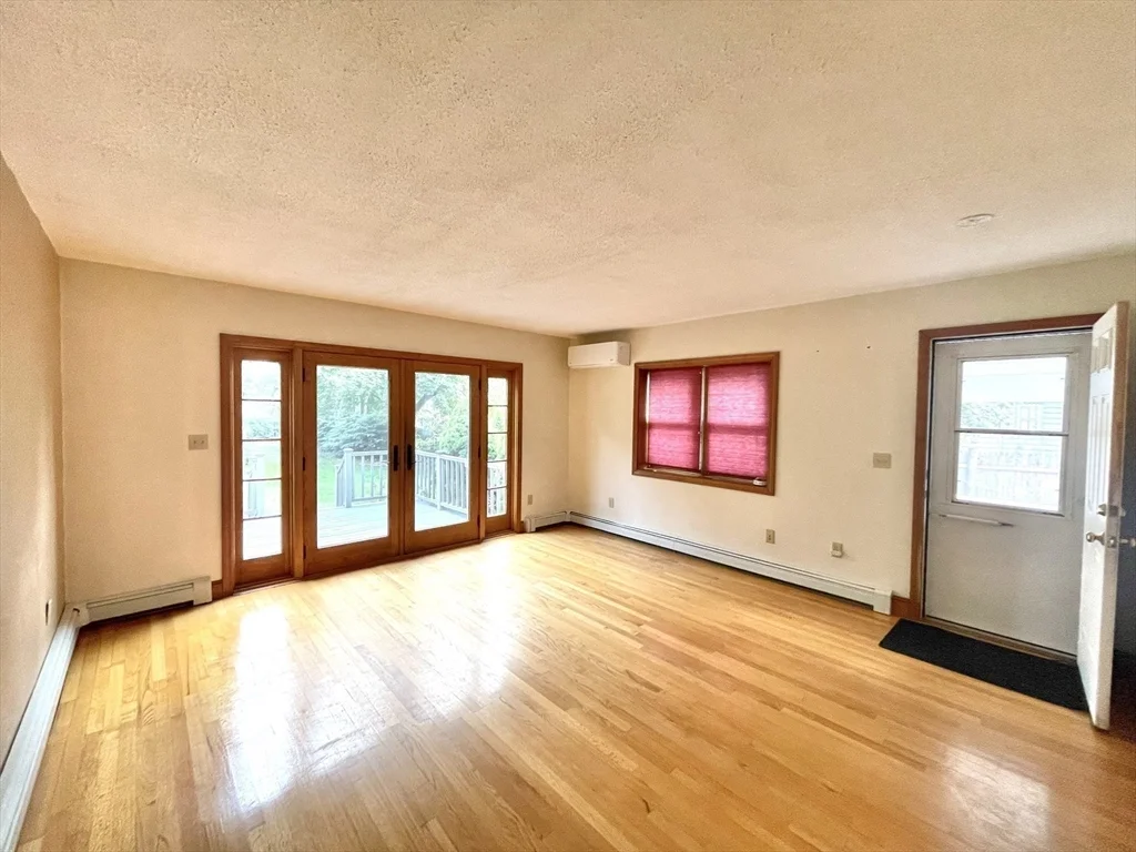 2 bed, 1 bath apartment for rent at 79 Temple Unit 1, Abington — photo 6 of 20