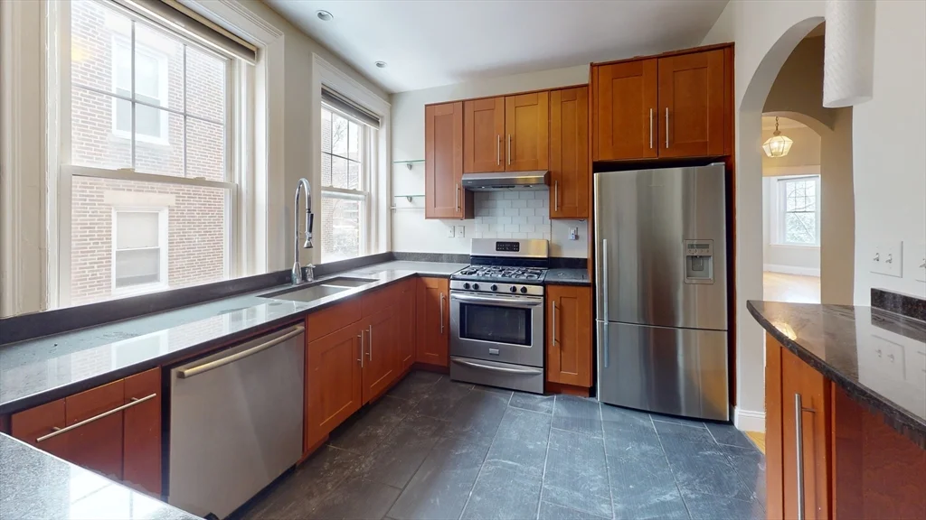 2 bed, 1 bath apartment for rent at 79 Thatcher St Unit 2, Coolidge Corner — photo 1 of 13