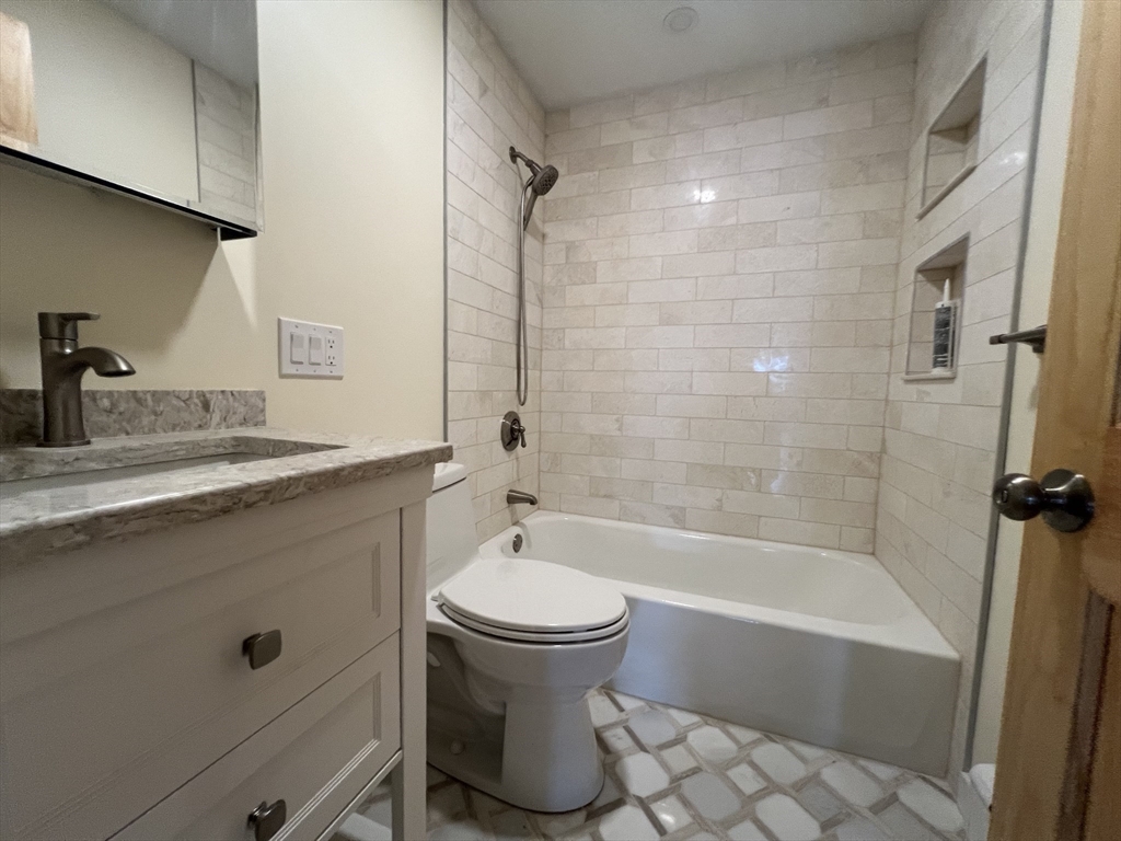 3 bed, 2 bath apartment for rent at 79 Walnut St Unit 2, Belmont — photo 20 of 28