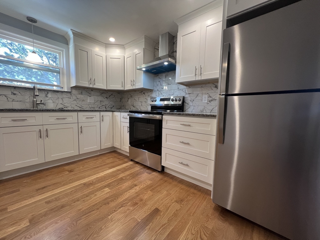 3 bed, 2 bath apartment for rent at 79 Walnut St Unit 2, Belmont — photo 7 of 28