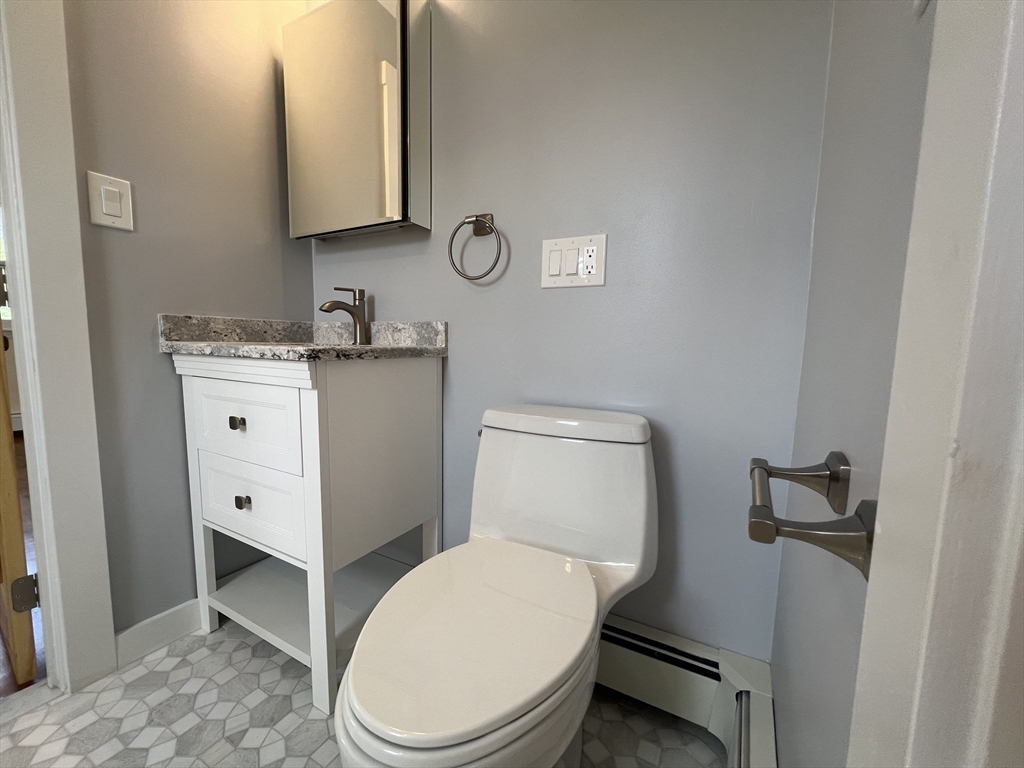 3 bed, 2 bath apartment for rent at 79 Walnut St Unit 2, Belmont — photo 13 of 28