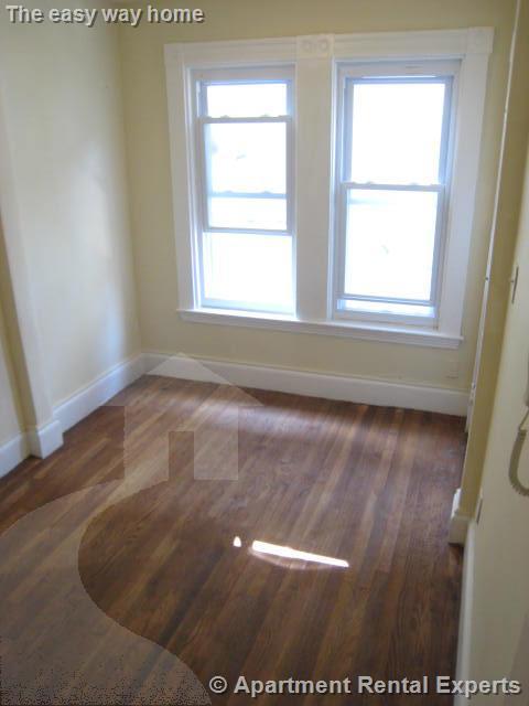 1 bed, 1 bath apartment for rent at 79 Walnut St Unit 2R, Prospect Hill — photo 5 of 7