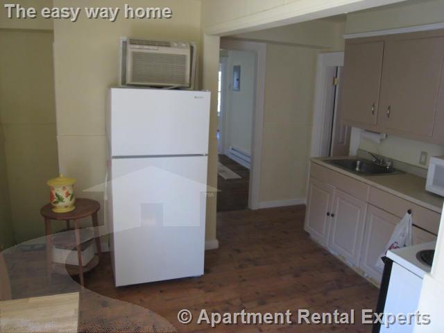 1 bed, 1 bath apartment for rent at 79 Walnut St Unit 2R, Prospect Hill — photo 3 of 7