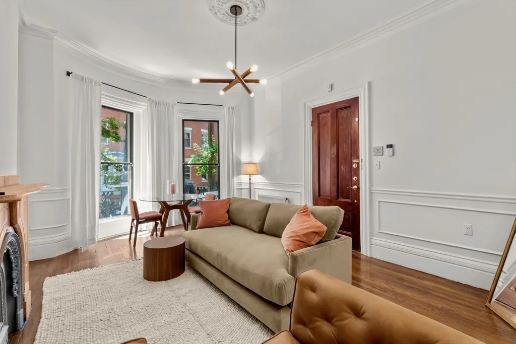 1 bed, 1 bath apartment for rent at 79 Waltham St Unit 2, South End — photo 2 of 16