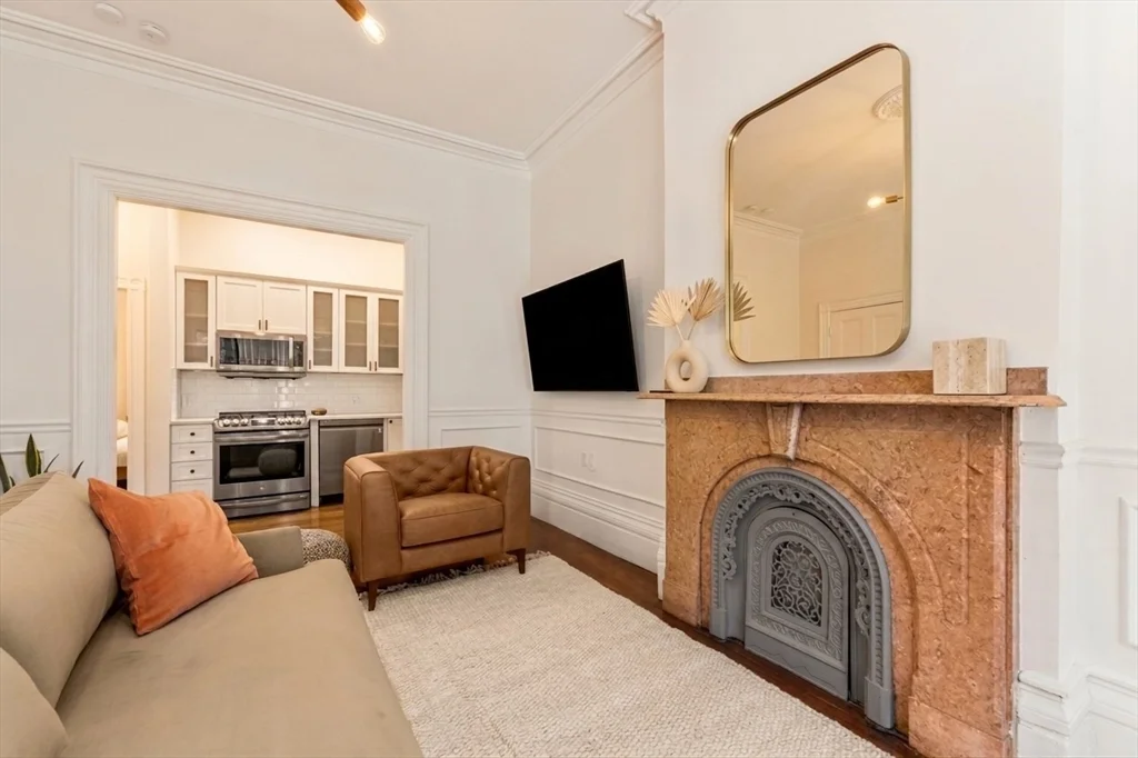 1 bed, 1 bath apartment for rent at 79 Waltham St Unit 2, South End — photo 6 of 16