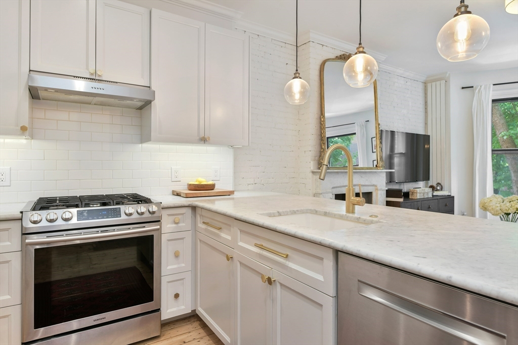 1 bed, 1 bath apartment for rent at 79 Waltham St Unit 3, South End — photo 3 of 17
