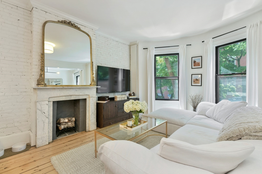1 bed, 1 bath apartment for rent at 79 Waltham St Unit 3, South End — photo 1 of 17