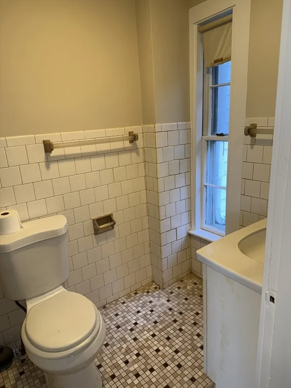 1 bed, 1 bath apartment for rent at 79 West Central St Unit 2, Natick — photo 12 of 12