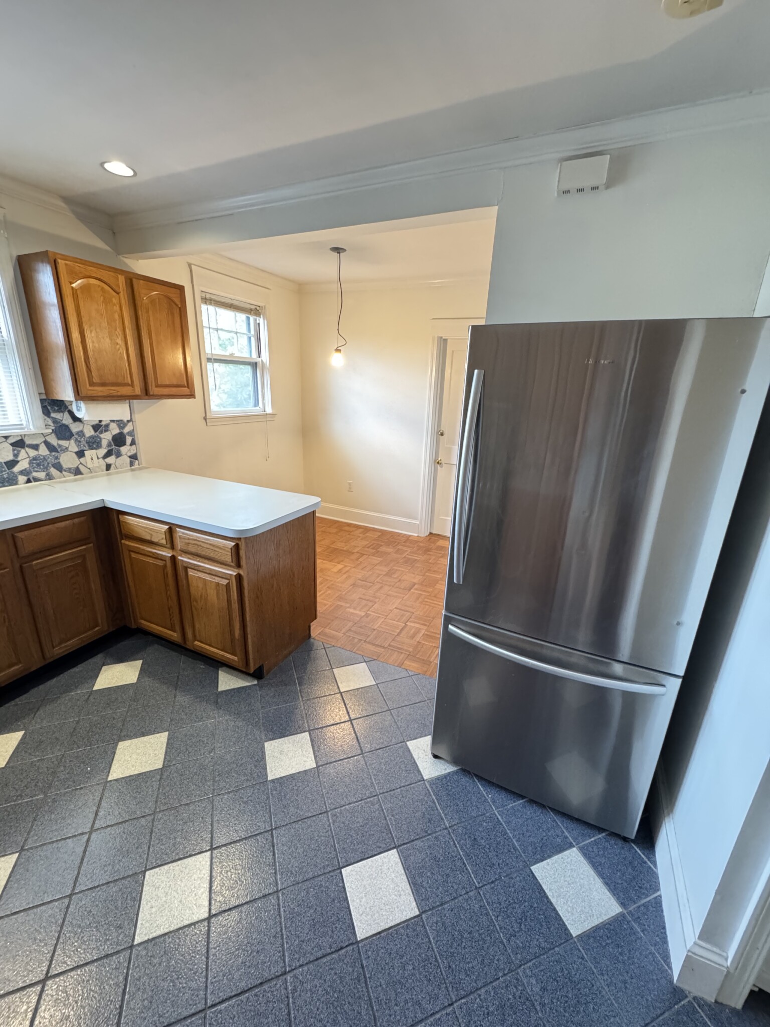 3 bed, 1 bath apartment for rent at 79 Winthrop Rd Unit 2, Washington Square — photo 7 of 14