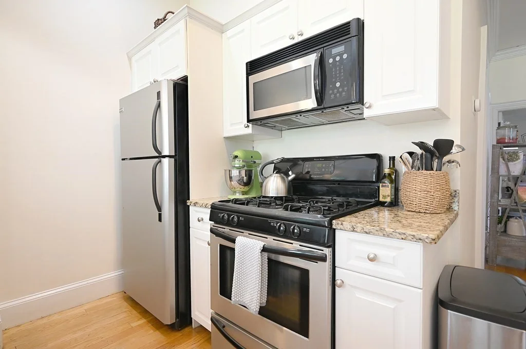 3 bed, 2 bath apartment for rent at 790 E 4th St Unit 1, South Boston — photo 5 of 23