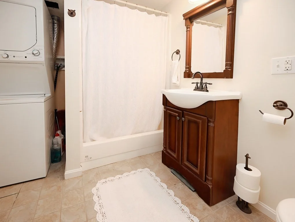 3 bed, 2 bath apartment for rent at 790 E 4th St Unit 1, South Boston — photo 20 of 23