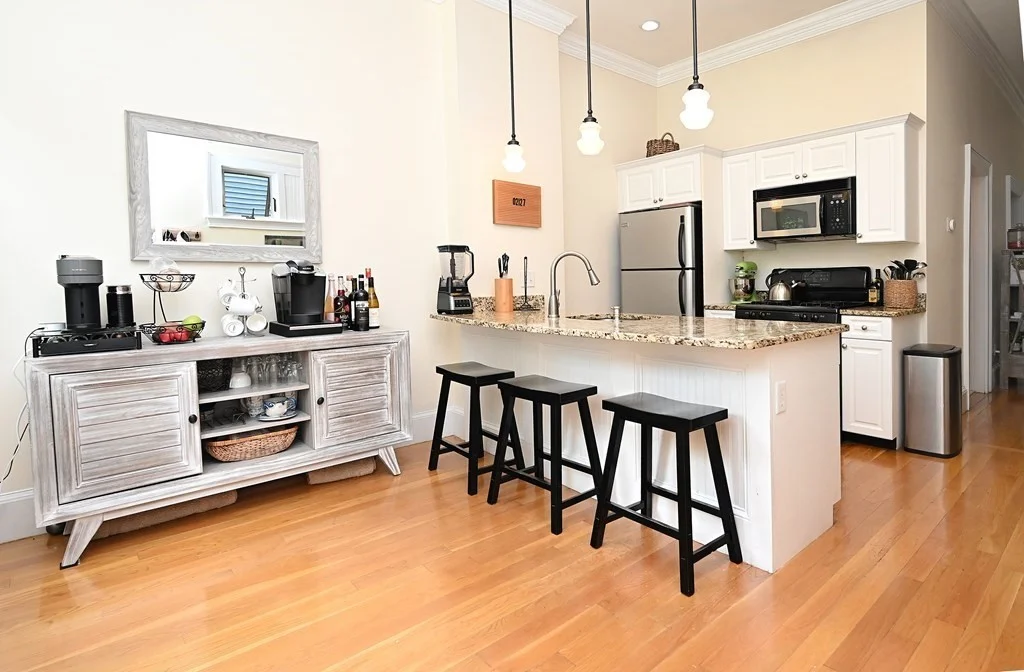 3 bed, 2 bath apartment for rent at 790 E 4th St Unit 1, South Boston — photo 1 of 23