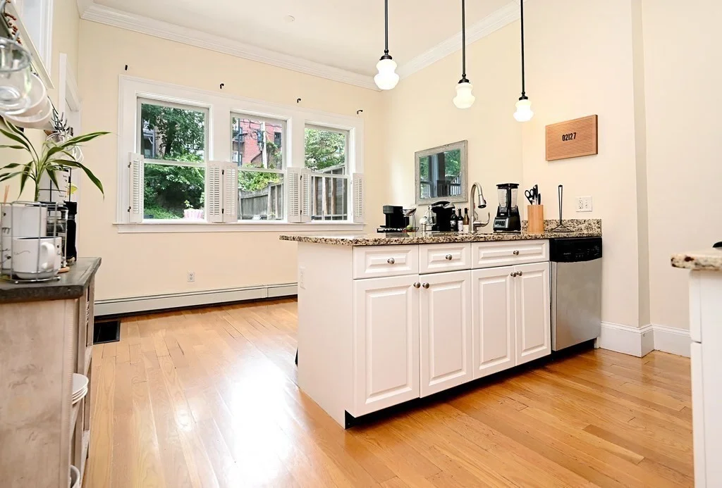 3 bed, 2 bath apartment for rent at 790 E 4th St Unit 1, South Boston — photo 6 of 23