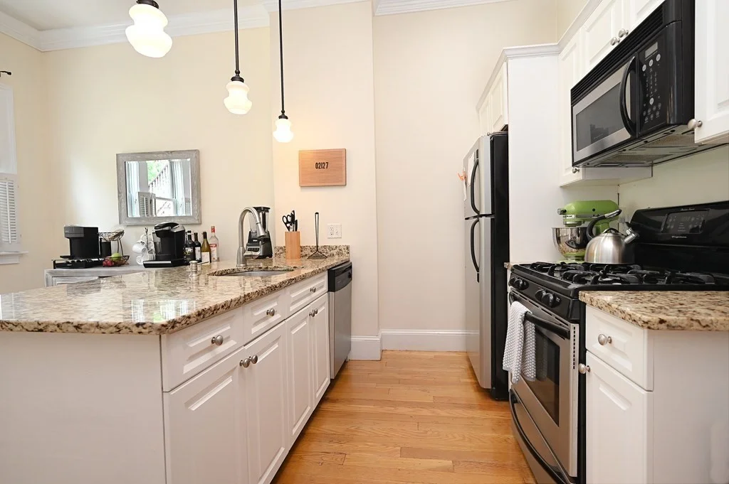 3 bed, 2 bath apartment for rent at 790 E 4th St Unit 1, South Boston — photo 4 of 23