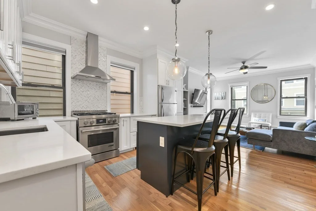 2 bed, 1 bath apartment for rent at 790 E 6th Unit 2, South Boston — photo 3 of 18