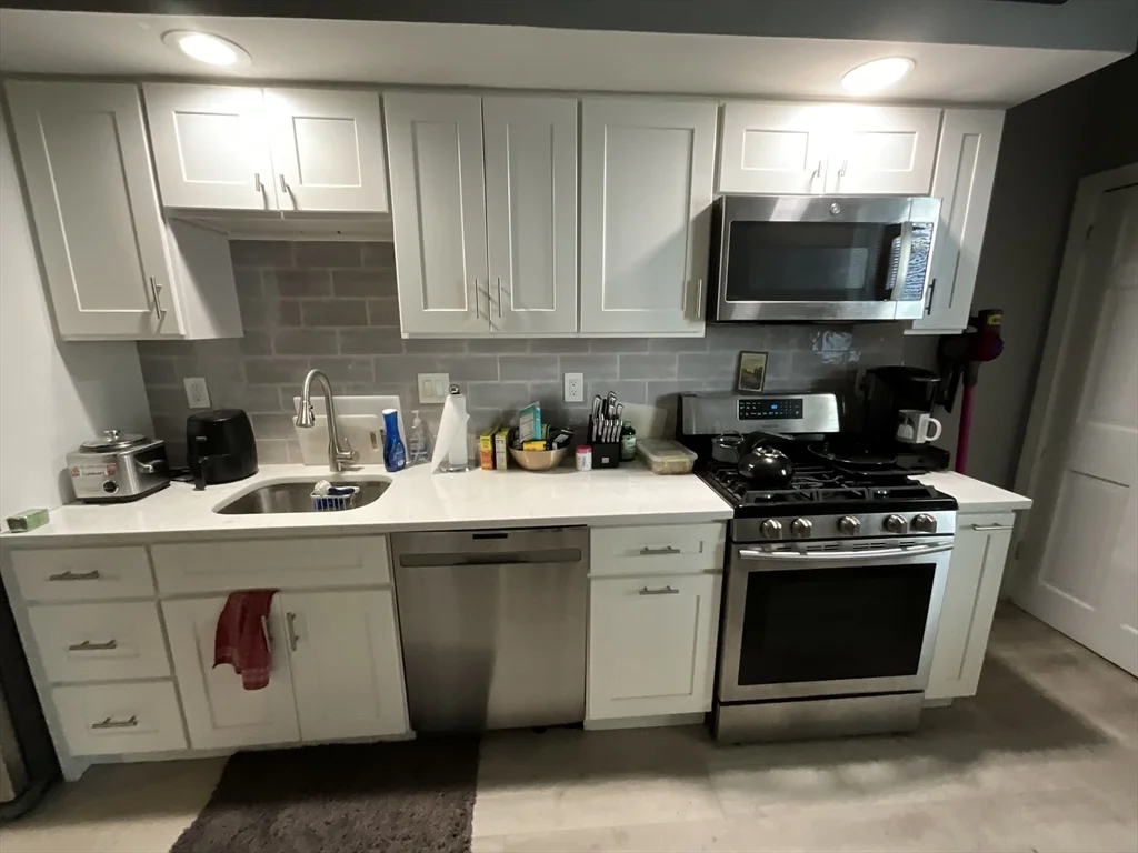 2 bed, 1 bath apartment for rent at 790 East 6th St Unit 1, South Boston