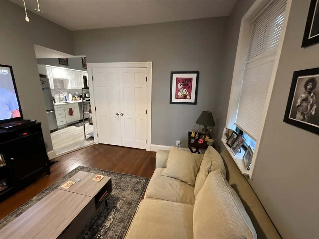 2 bed, 1 bath apartment for rent at 790 East 6th St Unit 1, South Boston — photo 6 of 15