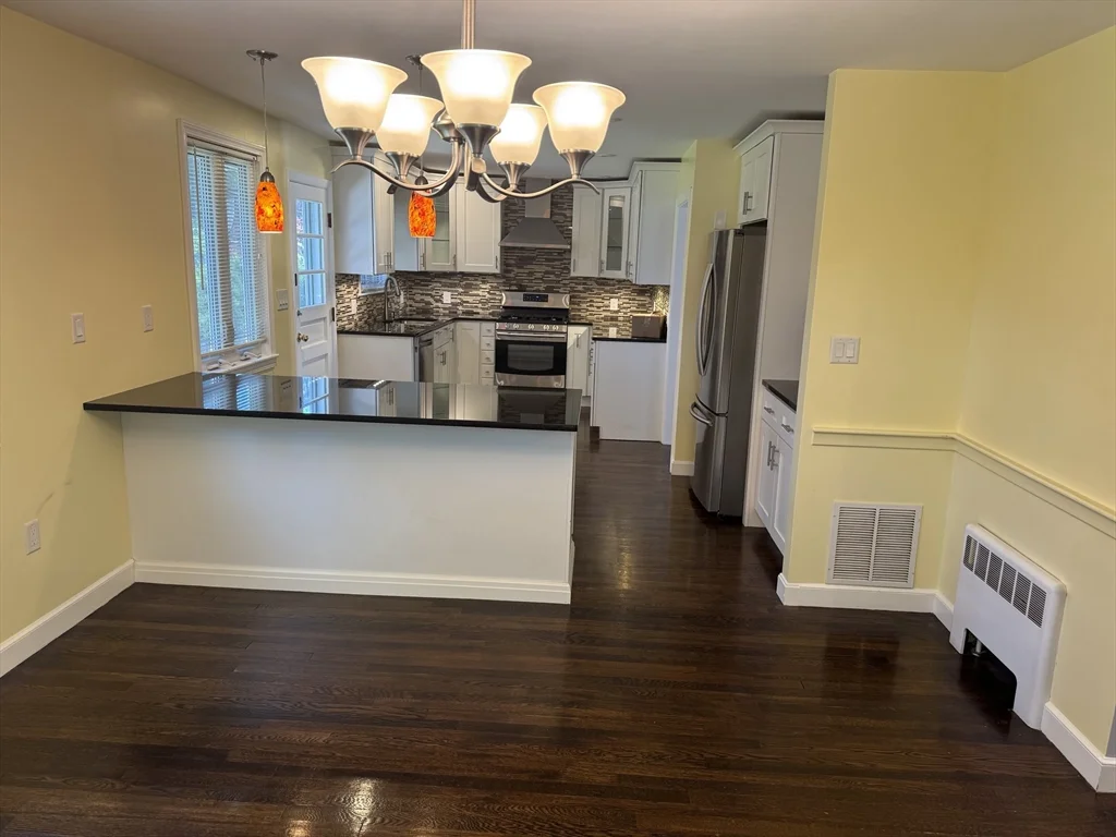 3 bed, 2 bath apartment for rent at 793 Dedham St, Newton — photo 23 of 26