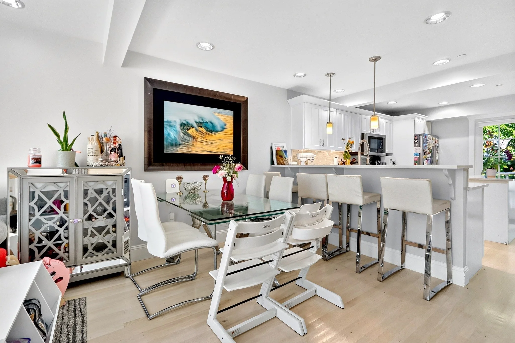 3 bed, 2 bath apartment for rent at 794 E 7th St Unit L, South Boston — photo 4 of 25