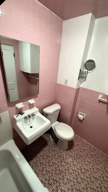 3 bed, 1 bath apartment for rent at 795 Cambridge St Unit 1, Wellington-Harrington — photo 8 of 19
