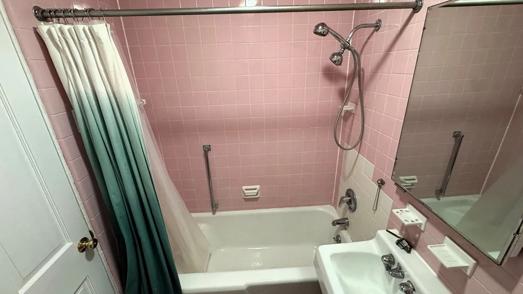 3 bed, 1 bath apartment for rent at 795 Cambridge St Unit 1, Wellington-Harrington — photo 7 of 19