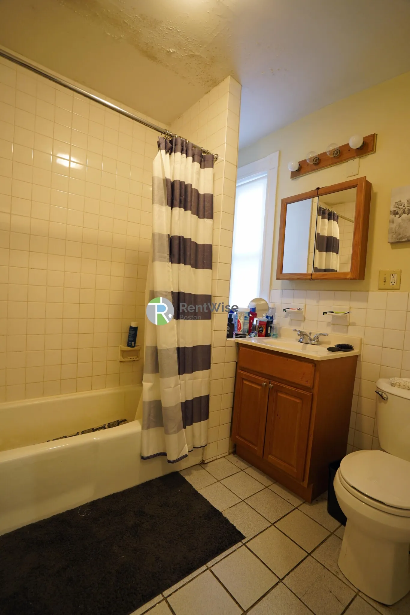 3 bed, 1.5 bath apartment for rent at 795 Columbia Rd Unit 1, Dorchester — photo 5 of 11
