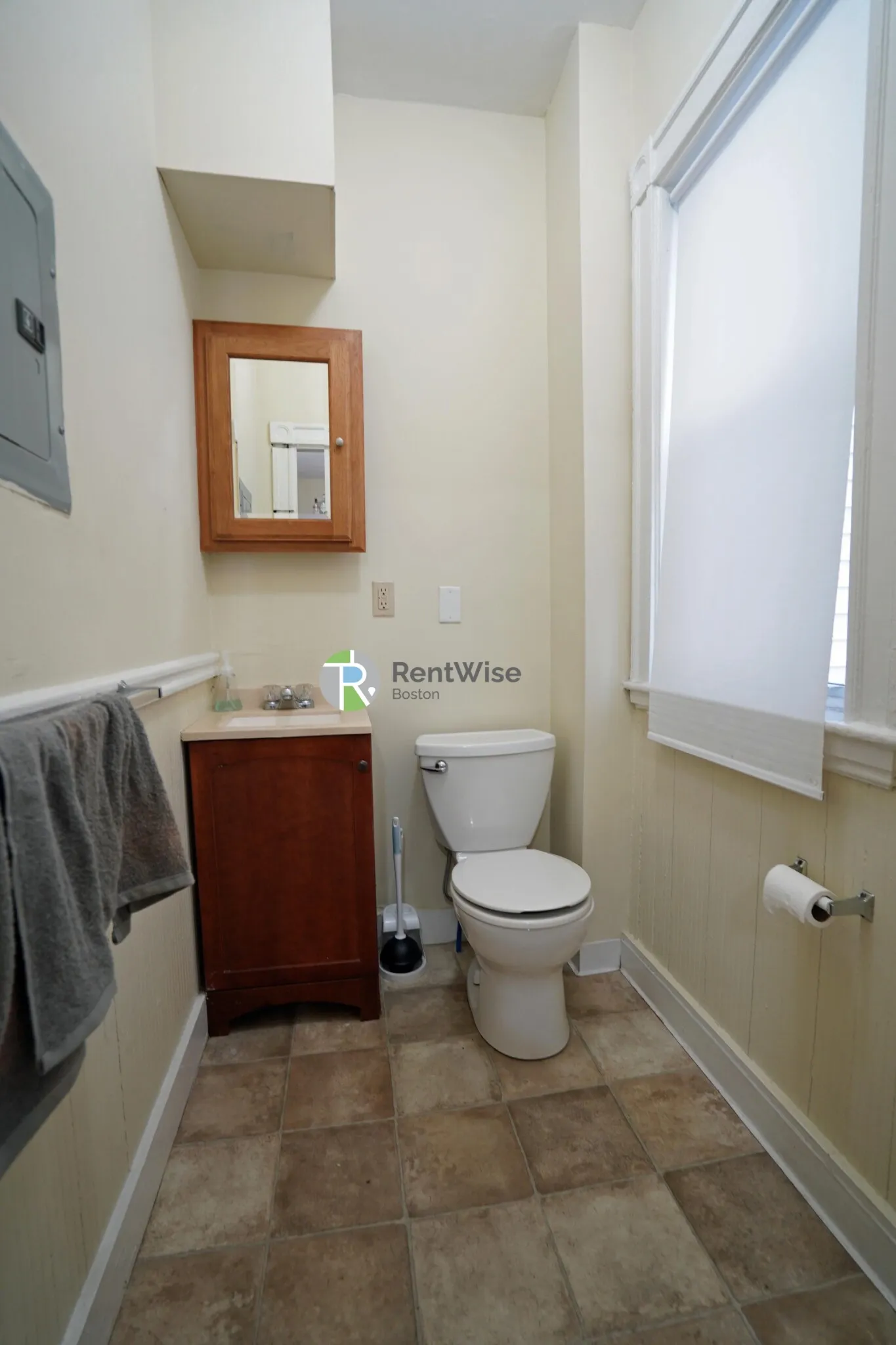 3 bed, 1.5 bath apartment for rent at 795 Columbia Rd Unit 1, Dorchester — photo 10 of 11