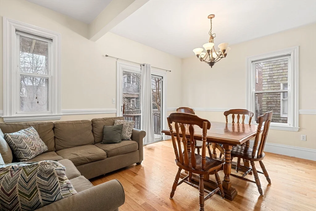 3 bed, 1 bath apartment for rent at 795 E 5th Unit 2, South Boston — photo 5 of 17