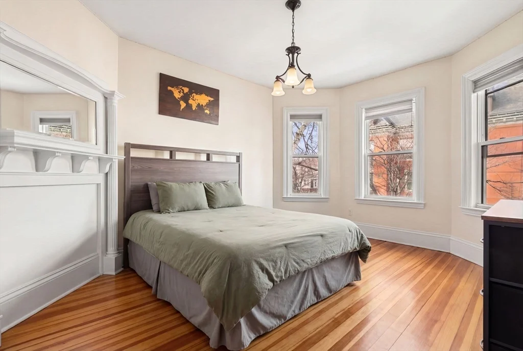 3 bed, 1 bath apartment for rent at 795 E 5th Unit 2, South Boston — photo 7 of 17