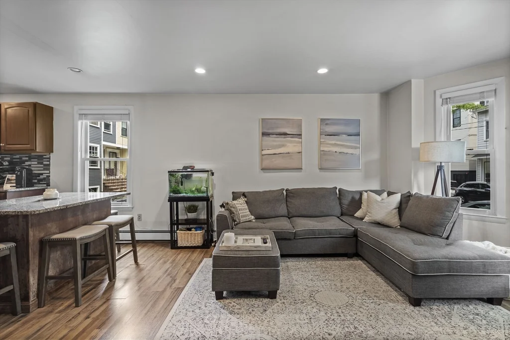 2 bed, 2 bath apartment for rent at 796 East 3rd St Unit 1, South Boston — photo 3 of 9